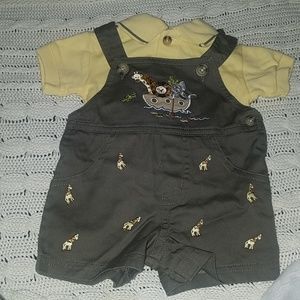 Newborn 2 piece outfit bibs and polo shirt